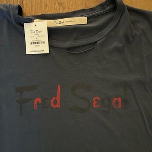 Fred Segal Mens distressed T Shirt size XL